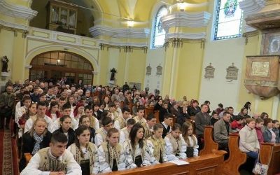 Gyimesfelsőloki vendégeink népviseletben