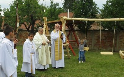 Templombúcsú, Ministráns avatás és játszótér avatás képekben.