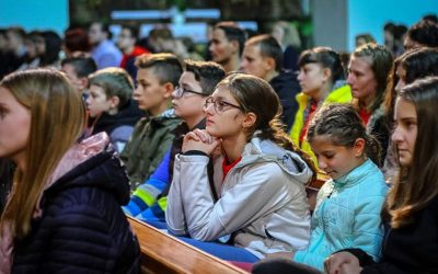 Érsek atya áldásával tértünk haza a Ke.F.I.R.-ről