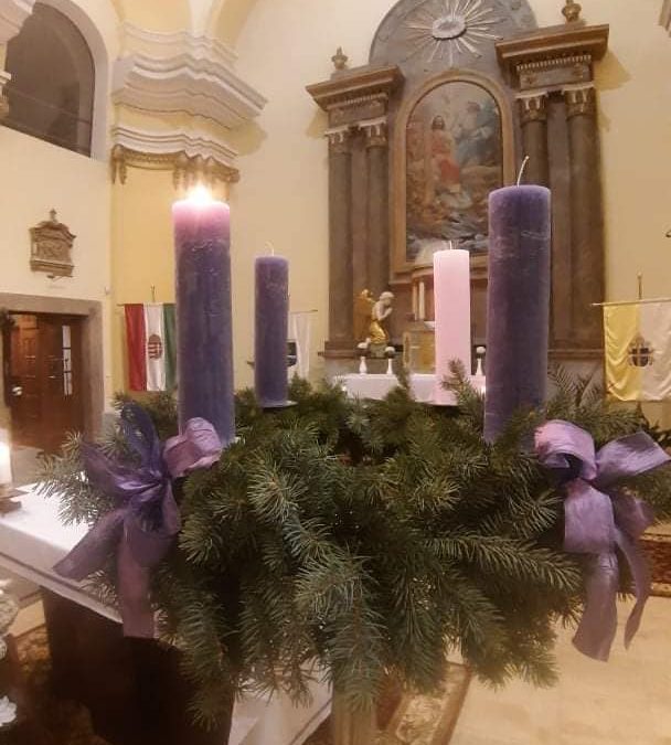 Meggyújtottuk az első adventi gyertyát