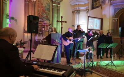 Léleksimogató Adventi koncert a Barátok Együttessel, a Tisza jobb partján.