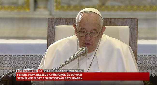 Ferenc pápa beszéde püspökök és egyházi személyek előtt a Szent István Bazilikában.